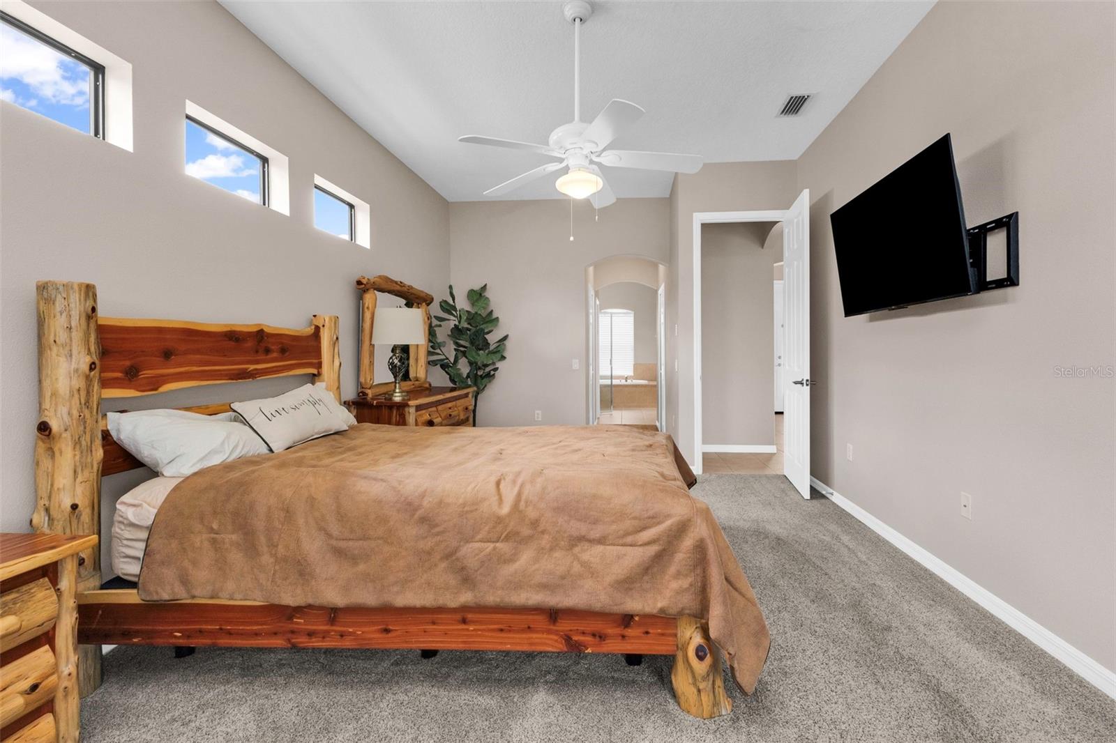 24425 LAKEVIEW PL