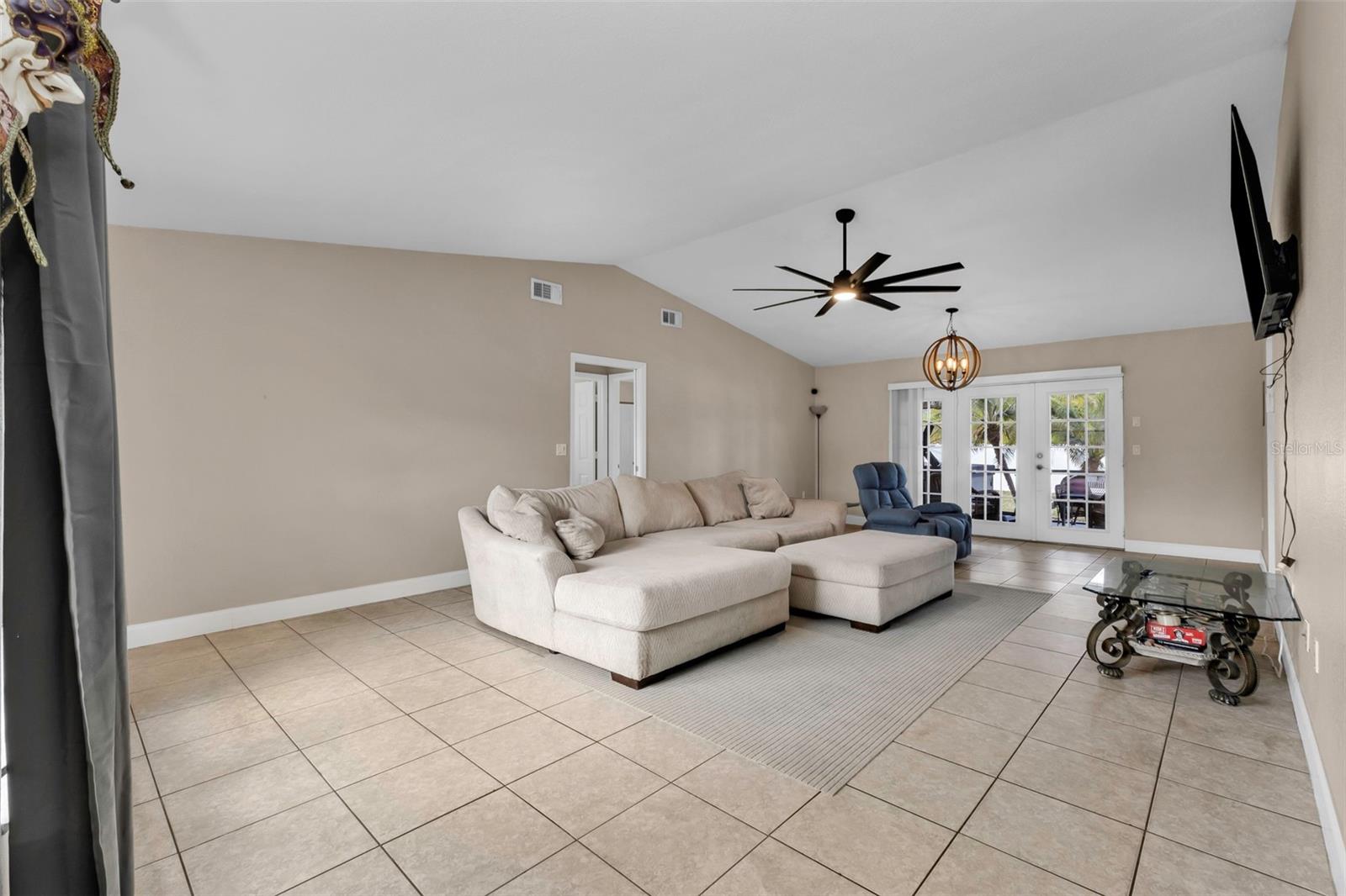 19519 MIDWAY BLVD