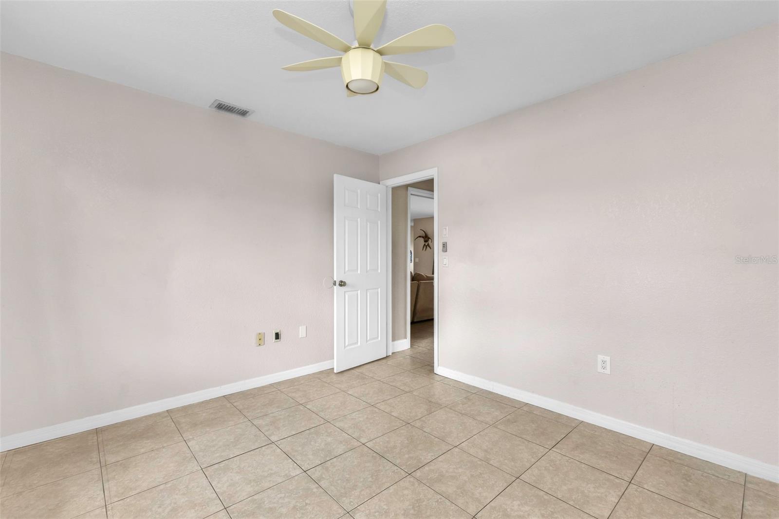 19519 MIDWAY BLVD
