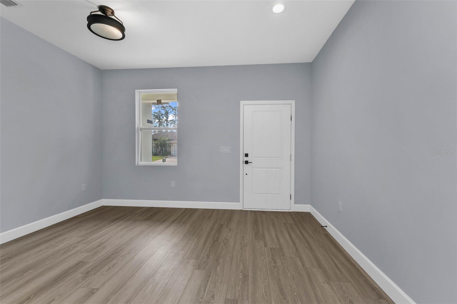 71 STANHOPE ST