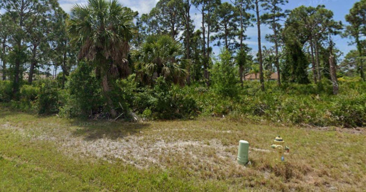 103 GLADES DR