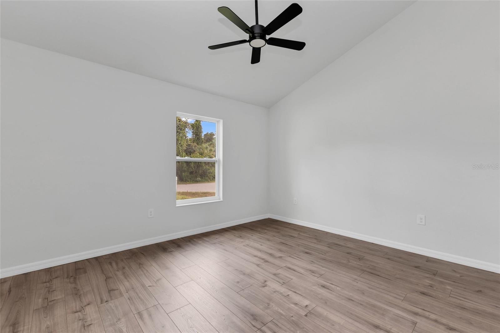 3610 LAREDO AVE