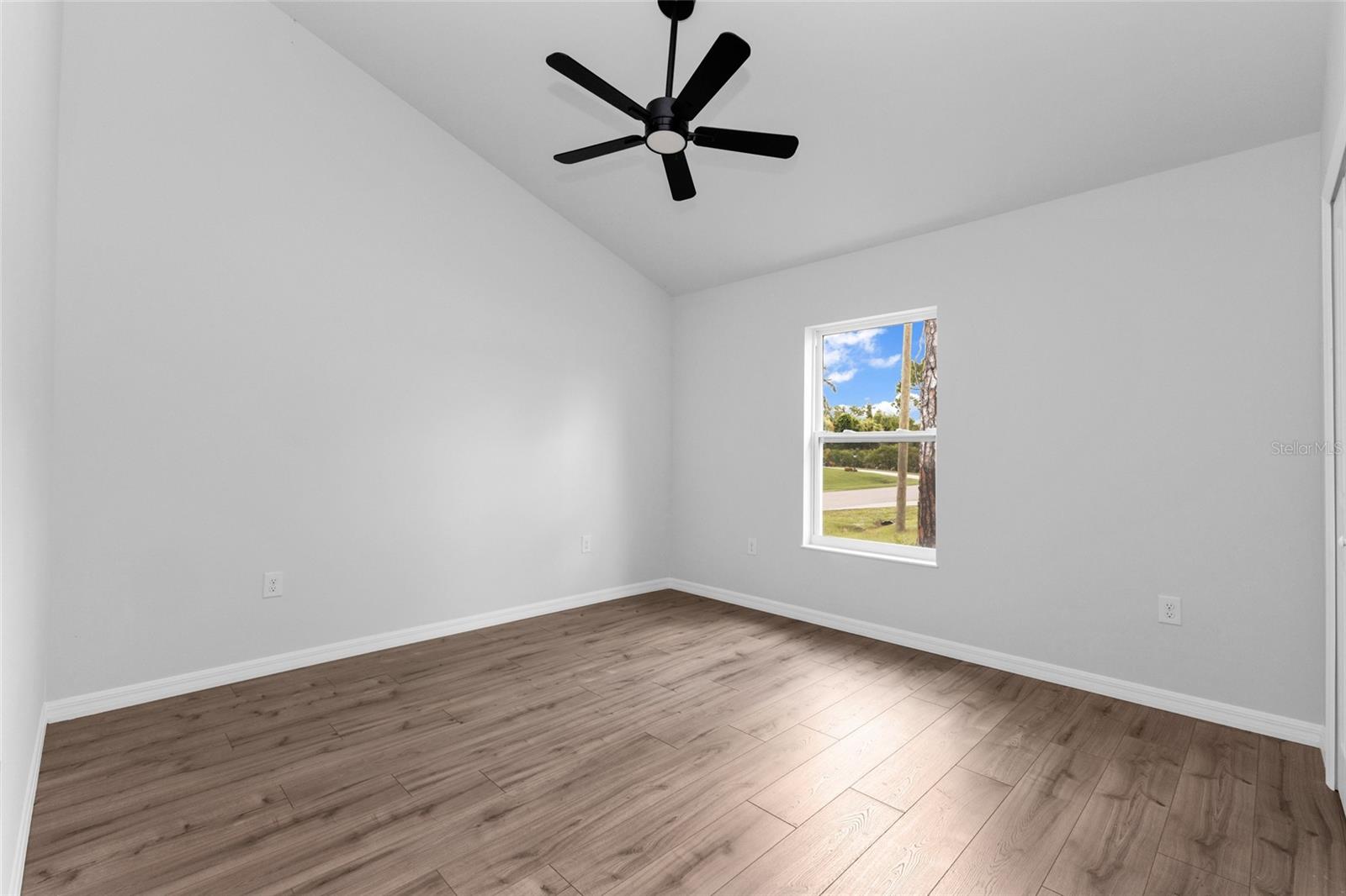 3610 LAREDO AVE