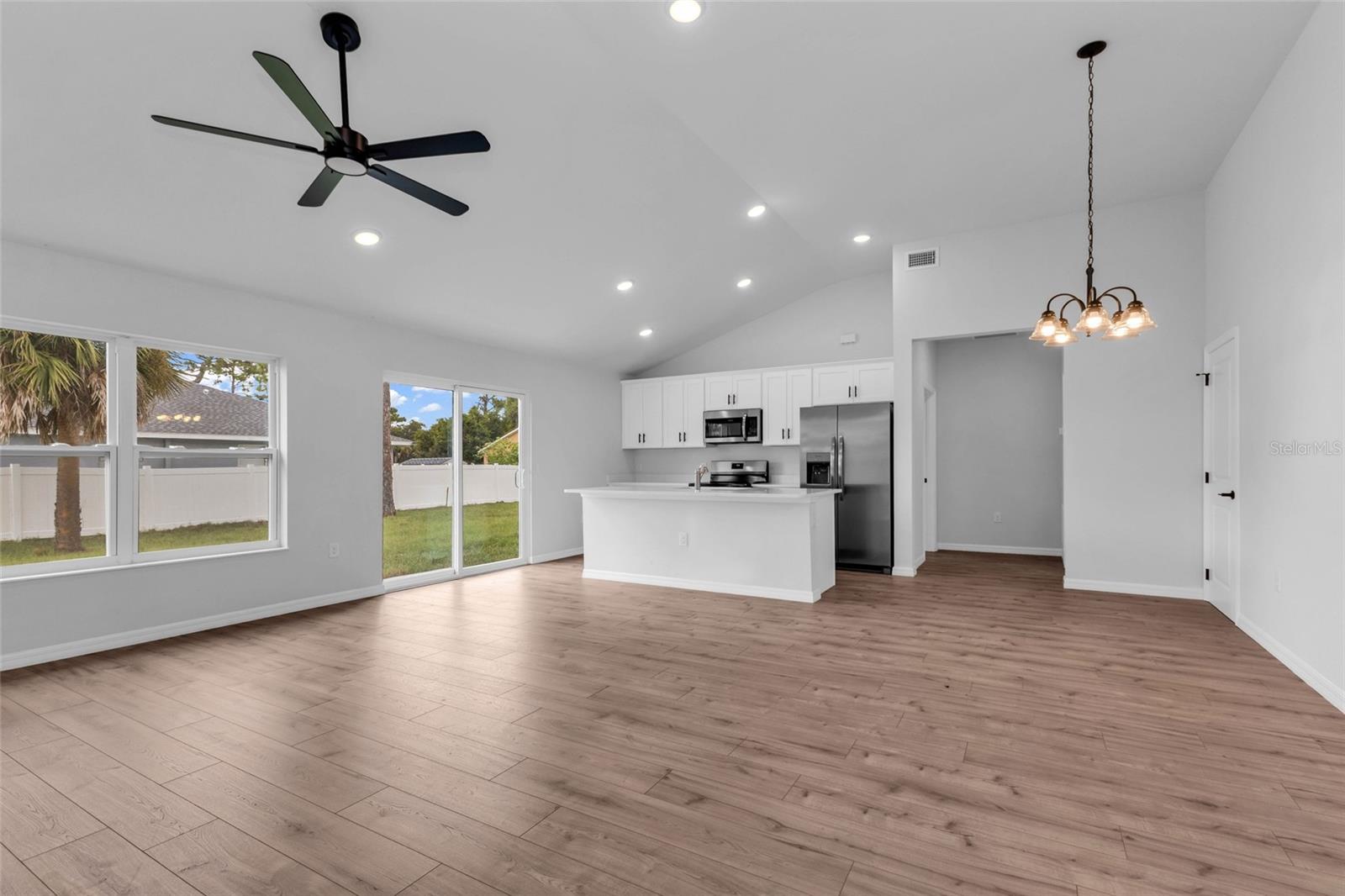 3610 LAREDO AVE