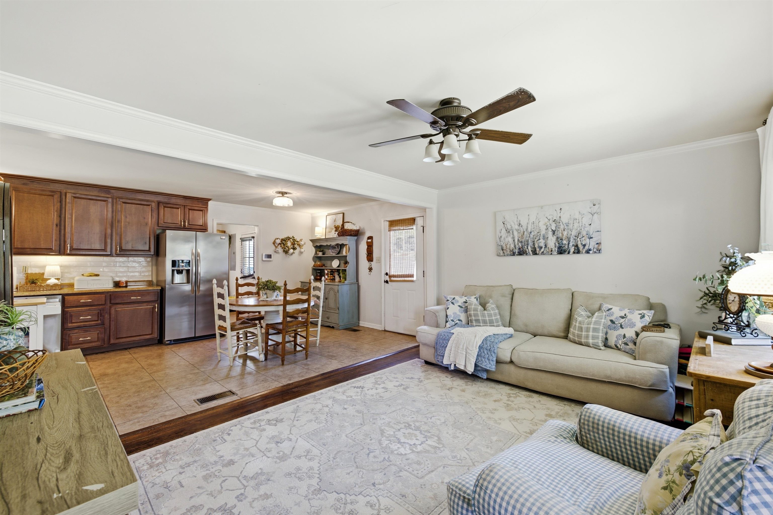 4220 COWAN RD