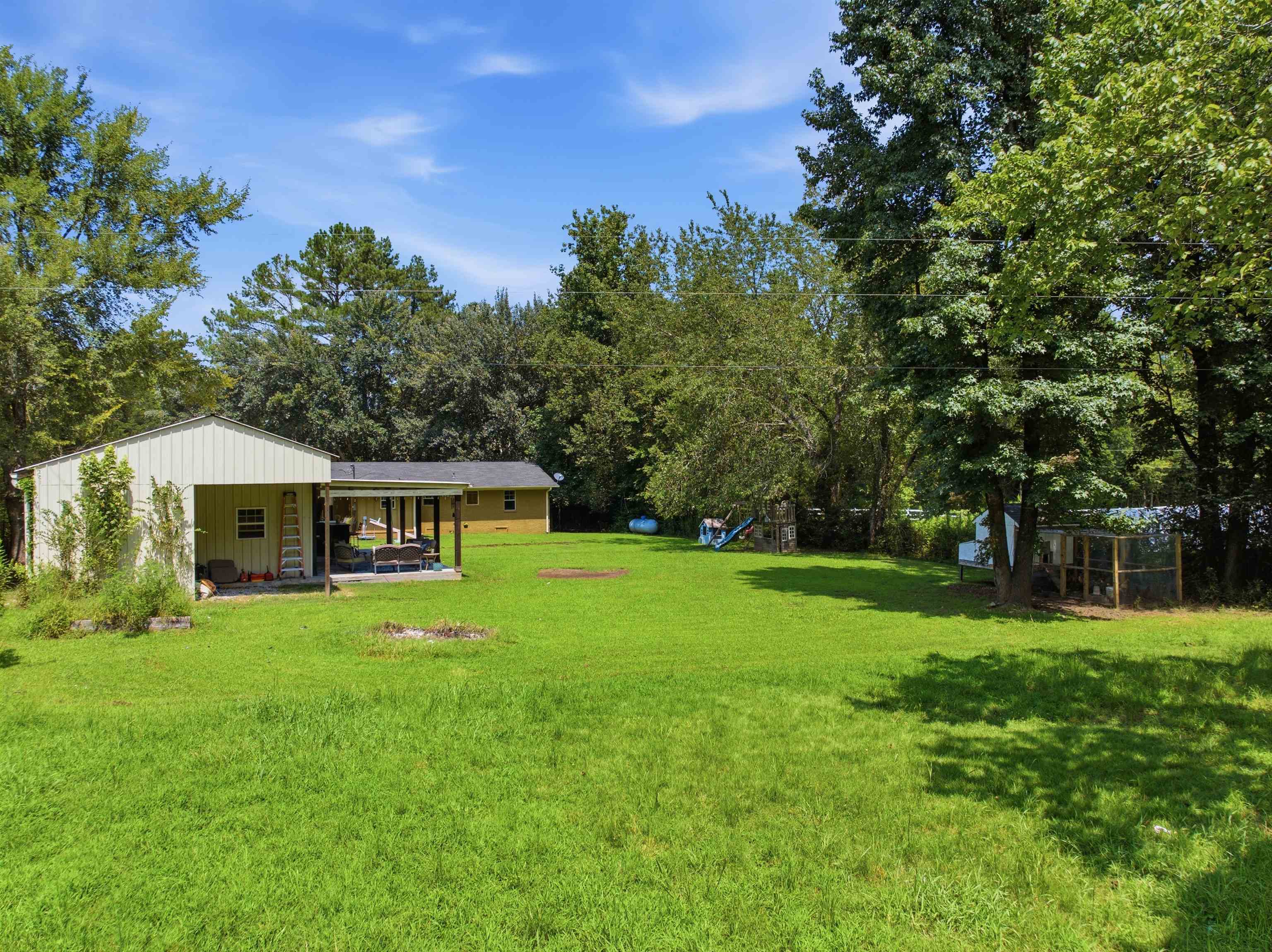 4220 COWAN RD