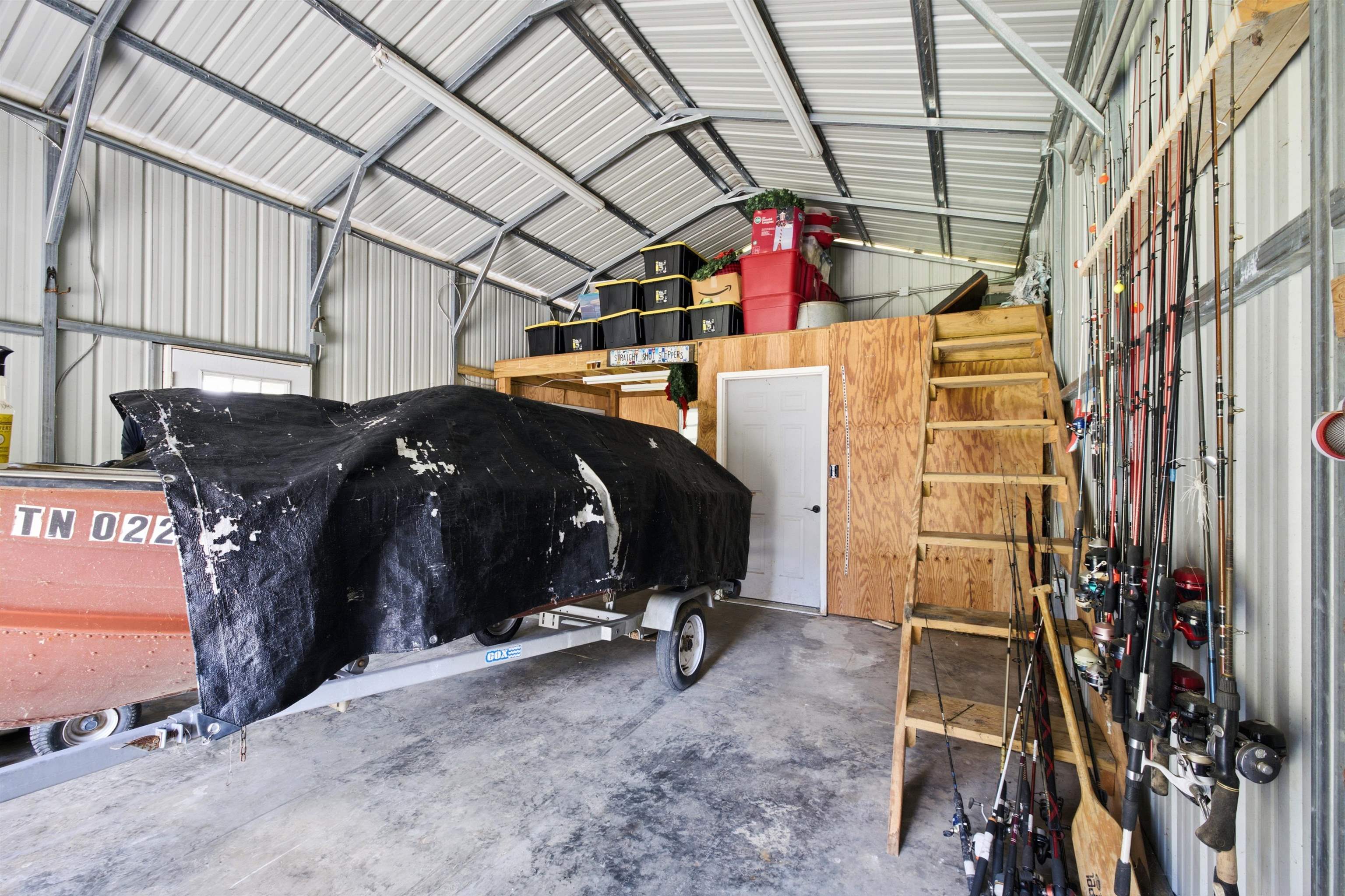 4220 COWAN RD