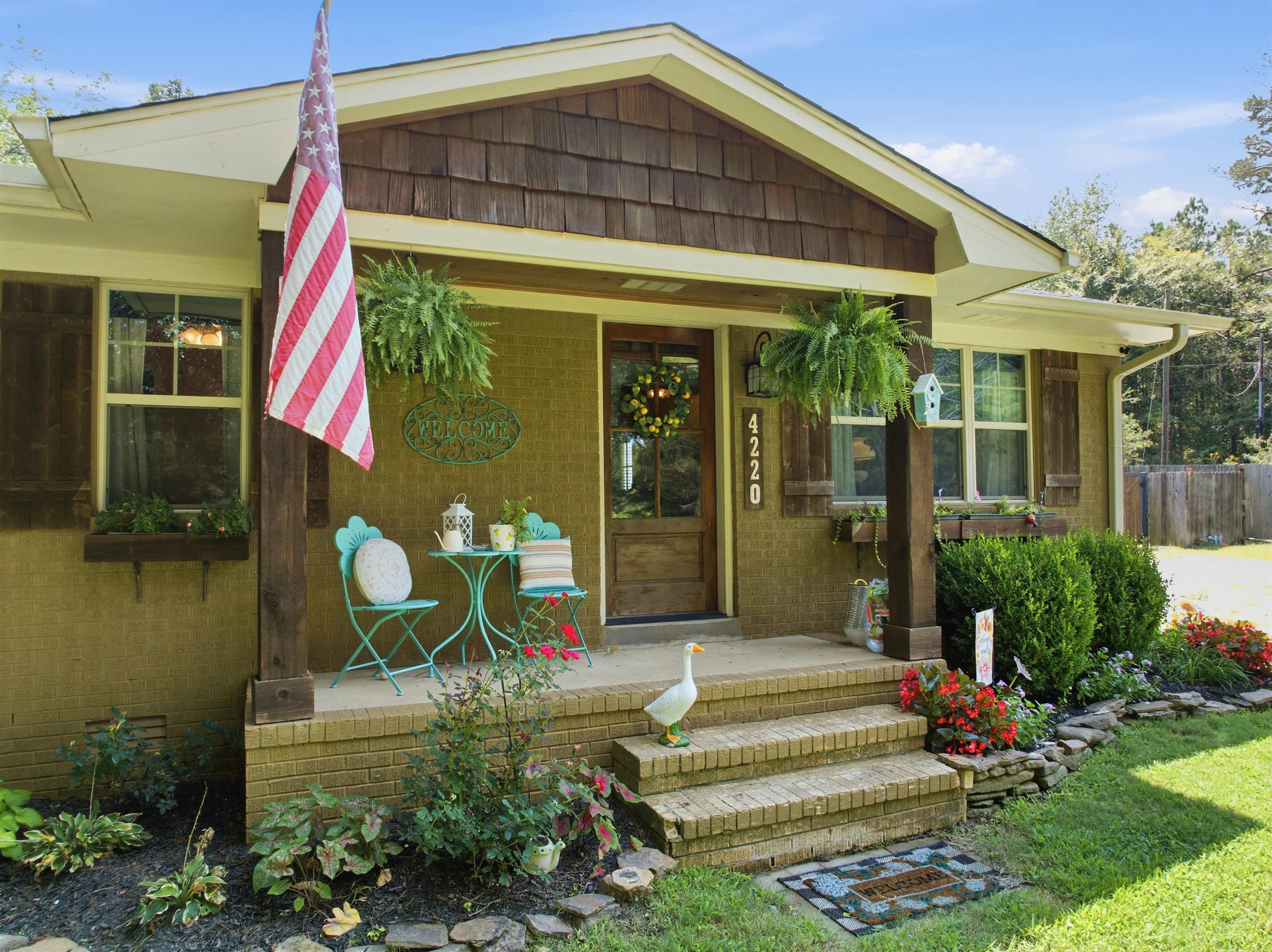 4220 COWAN RD