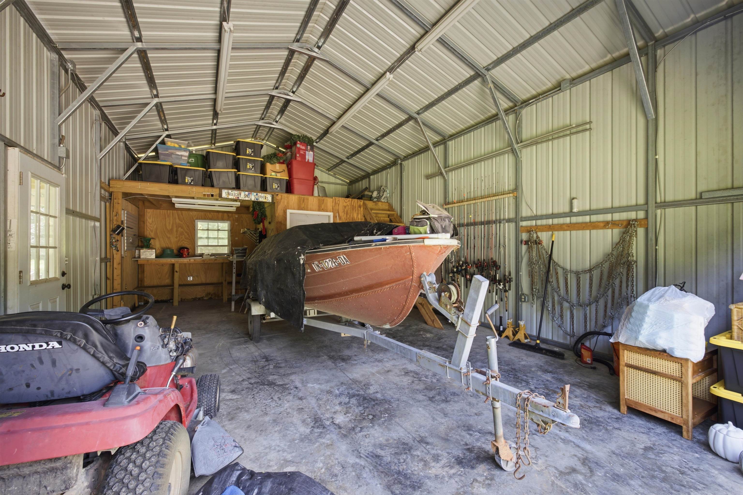 4220 COWAN RD