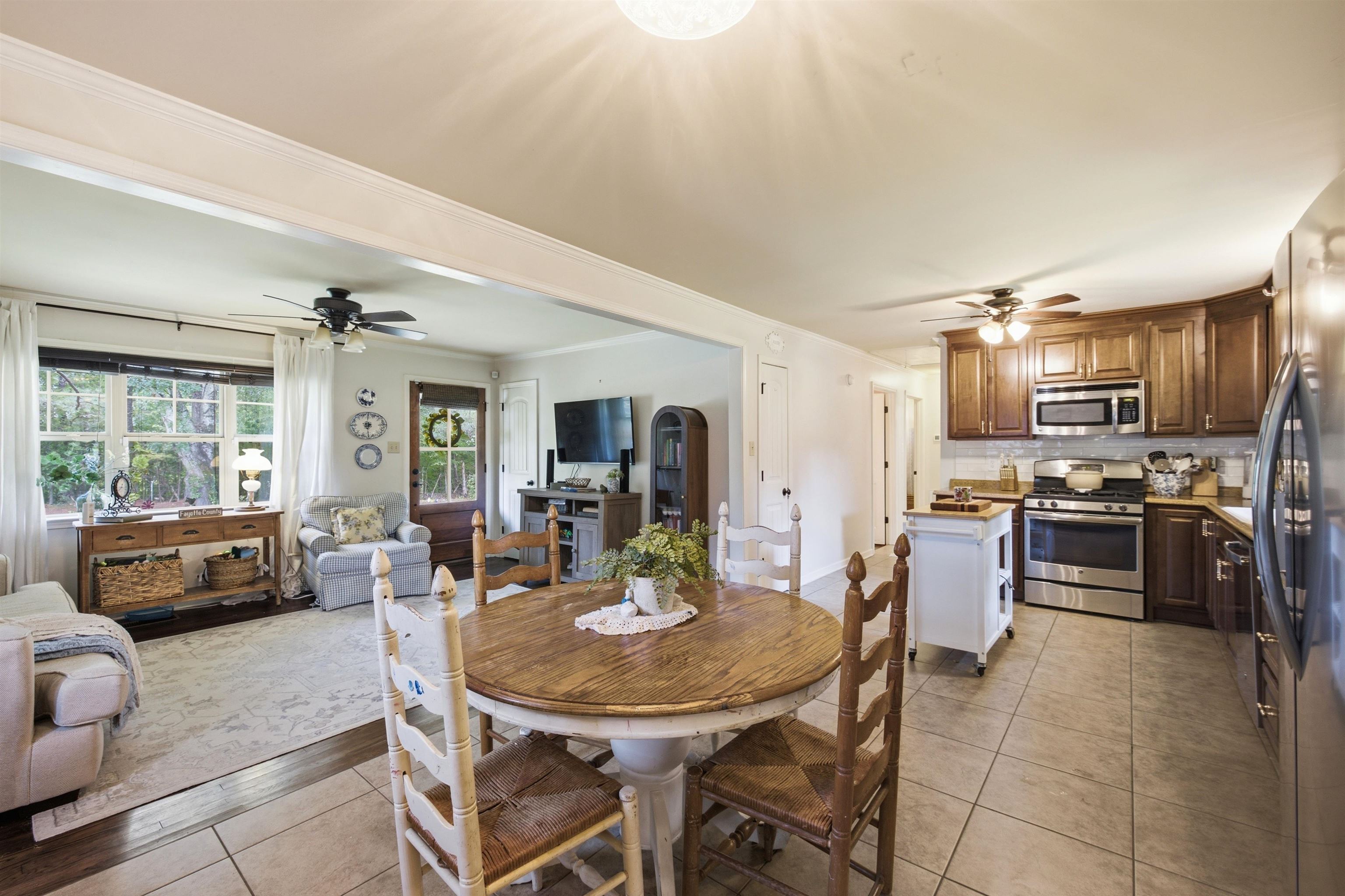 4220 COWAN RD