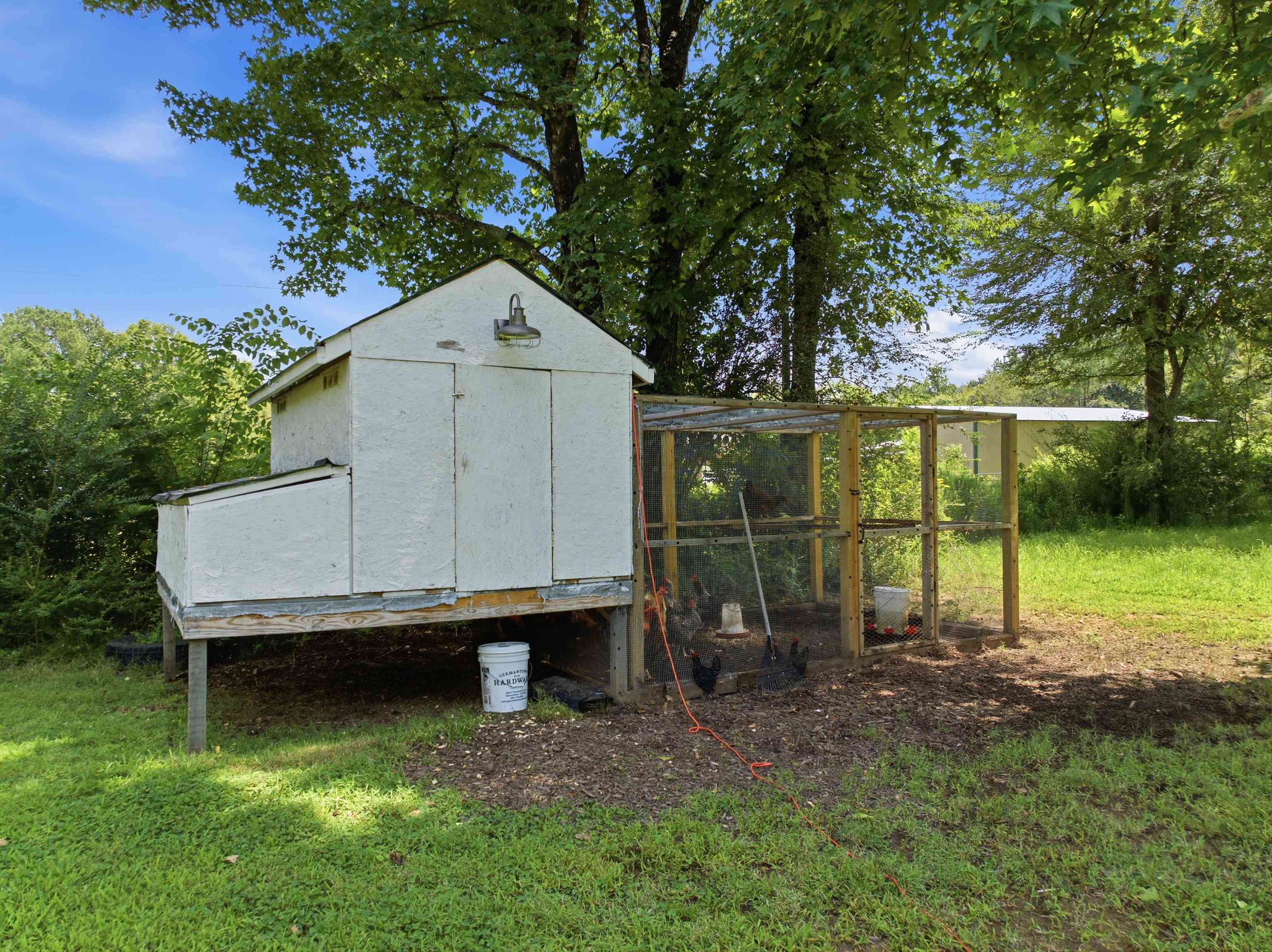 4220 COWAN RD