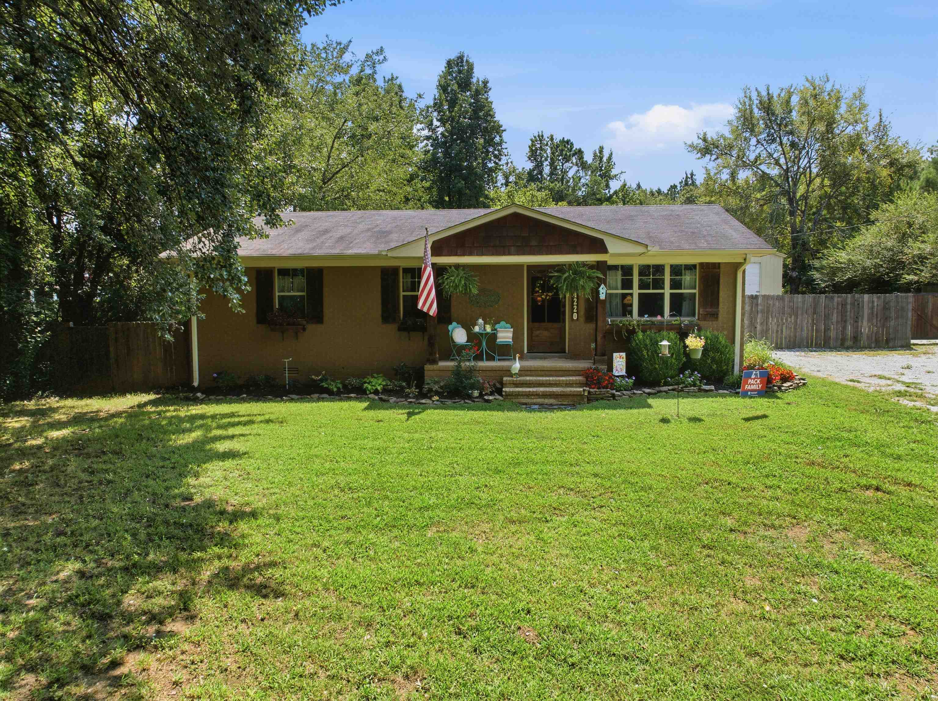 4220 COWAN RD
