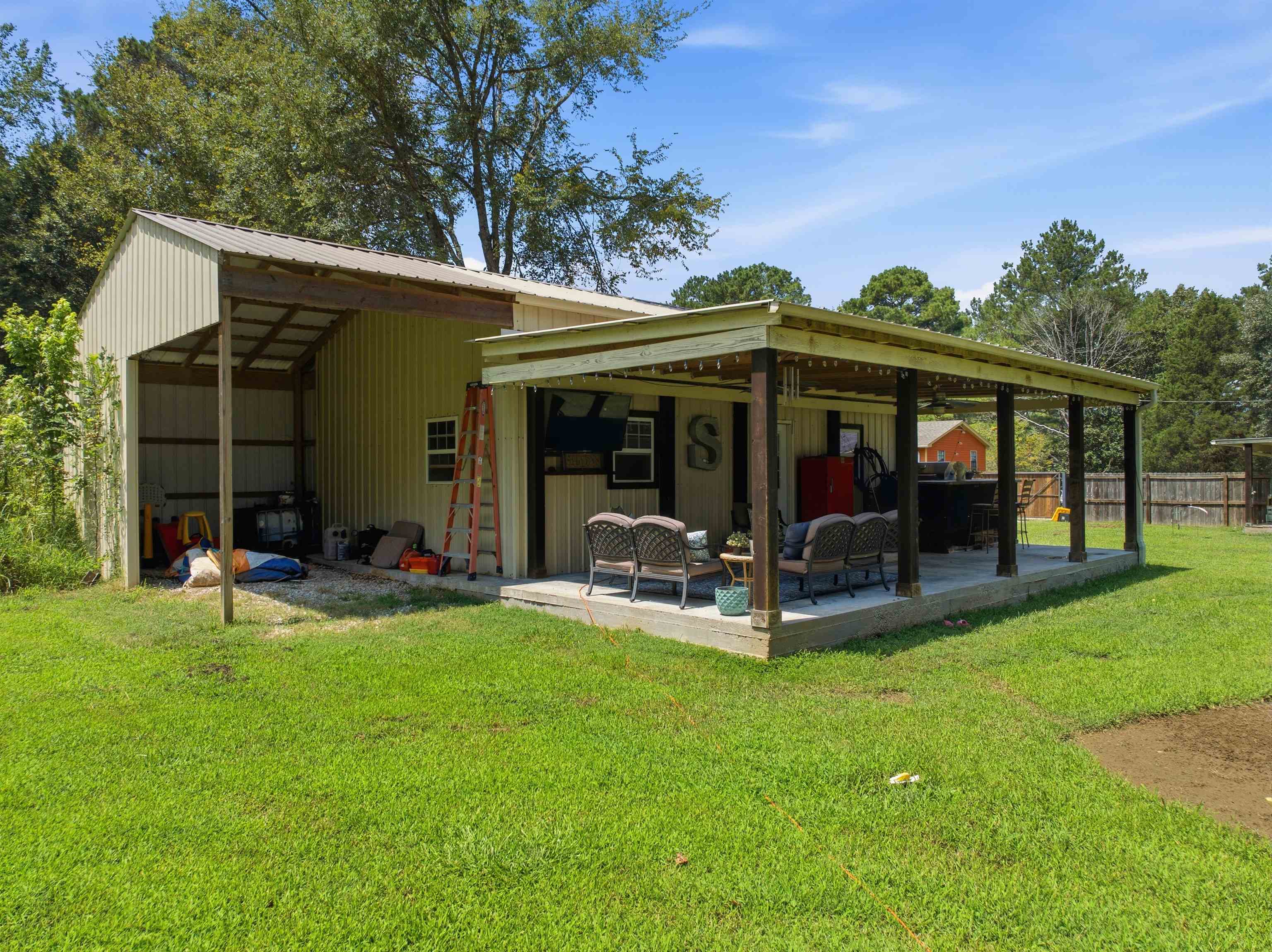 4220 COWAN RD