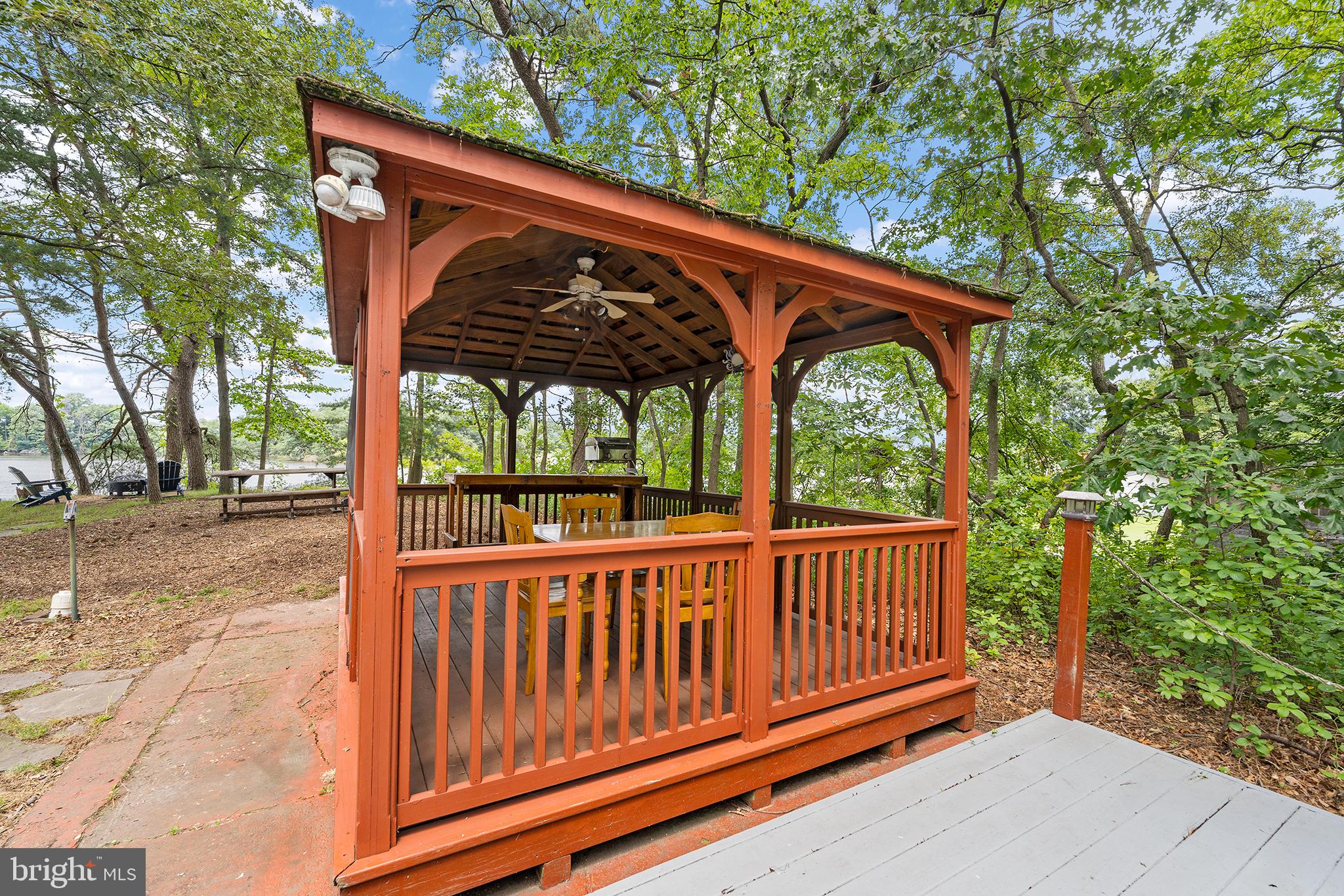 1572 Annapolis Dr