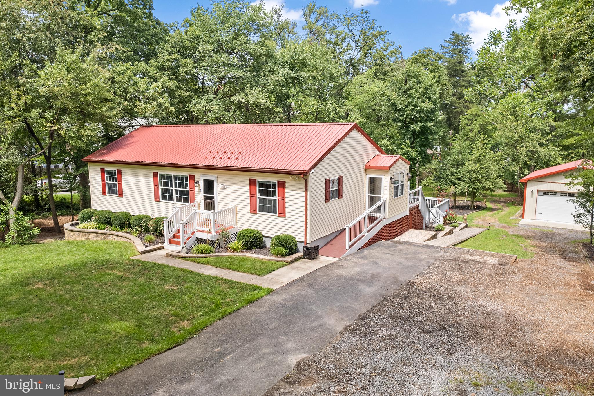 1572 Annapolis Dr