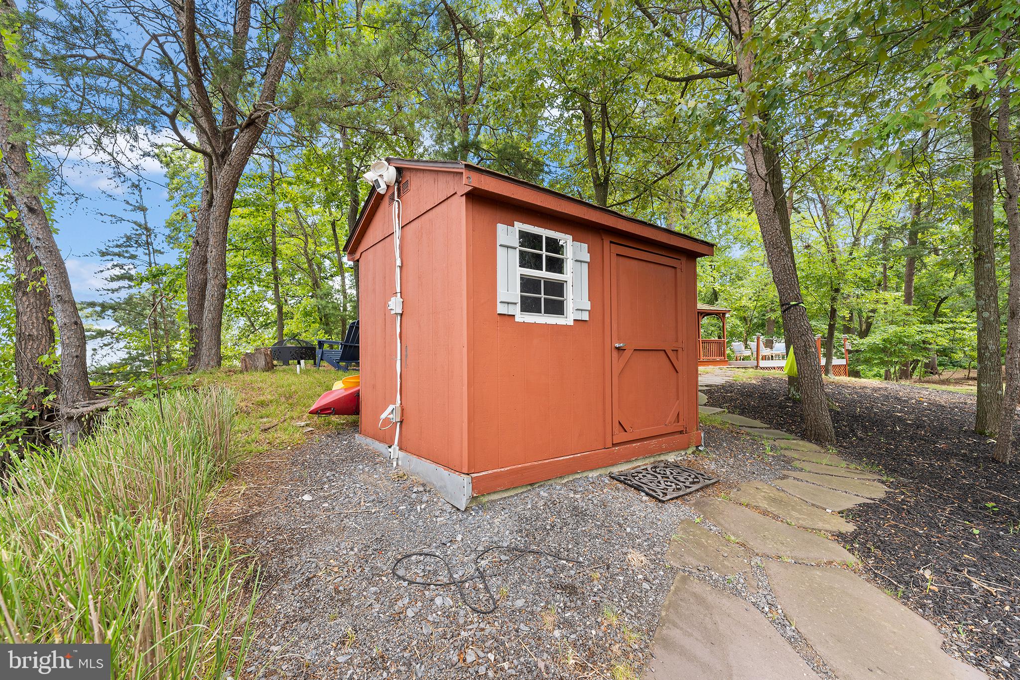 1572 Annapolis Dr
