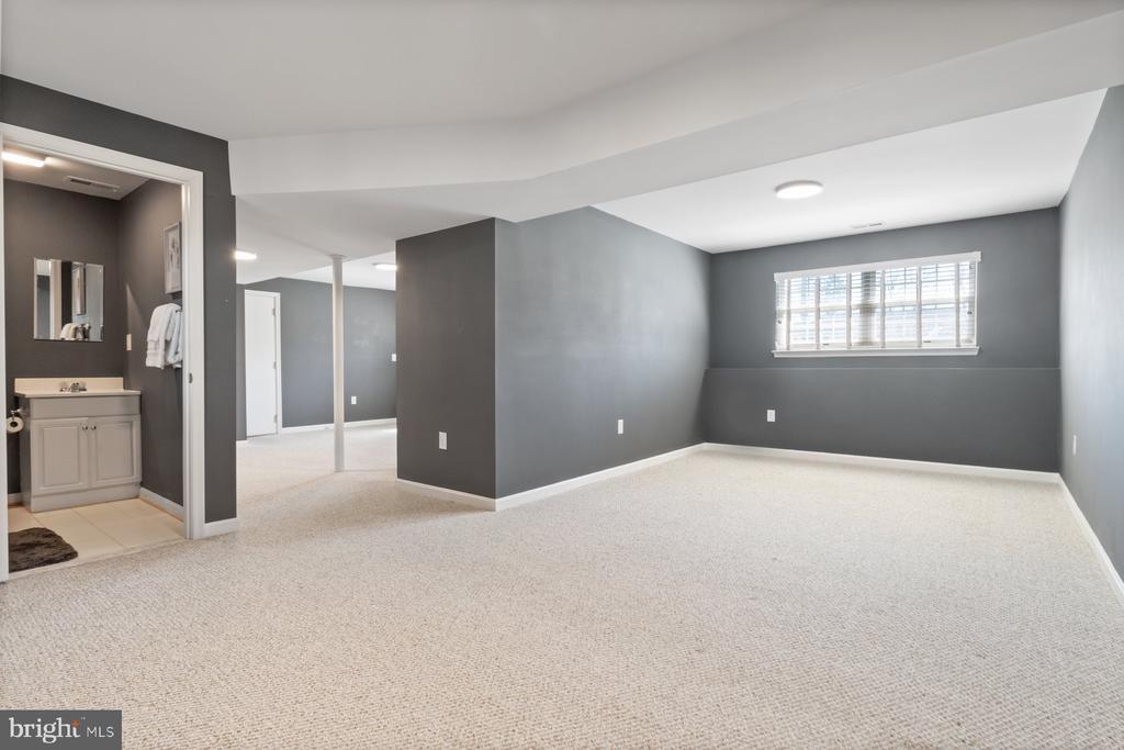 1512 Pullman Dr