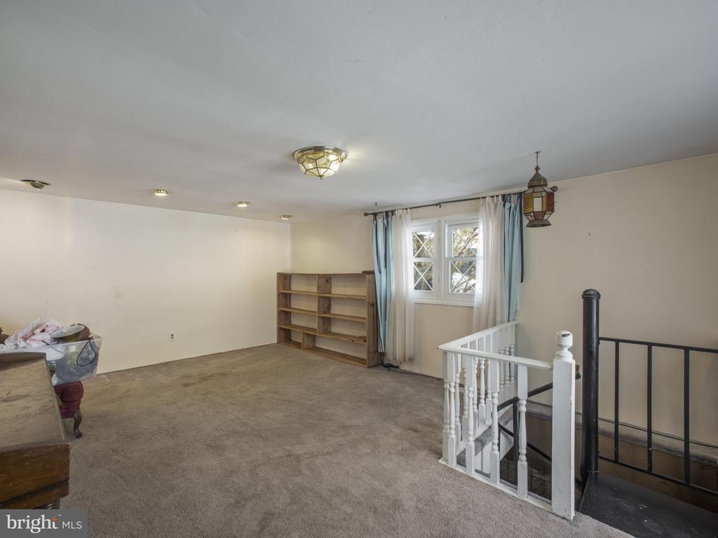 918 N Forest Trl