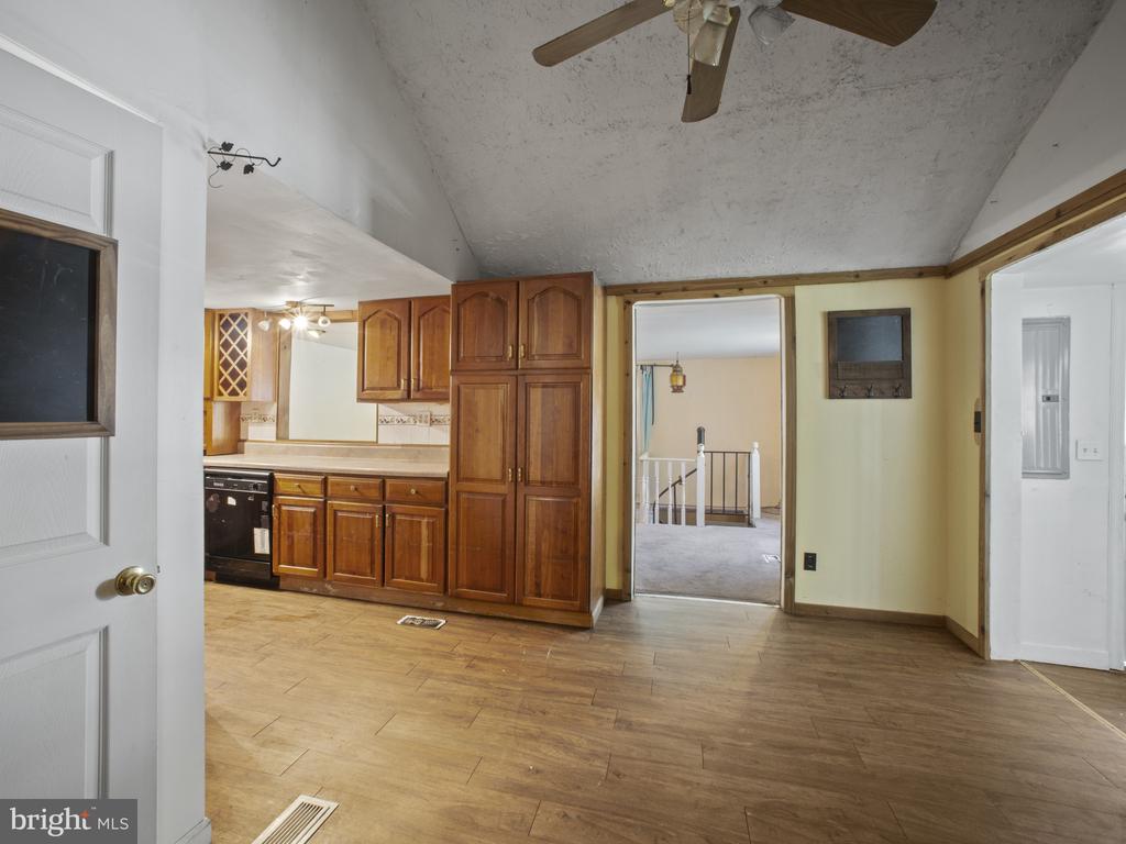 918 N Forest Trl
