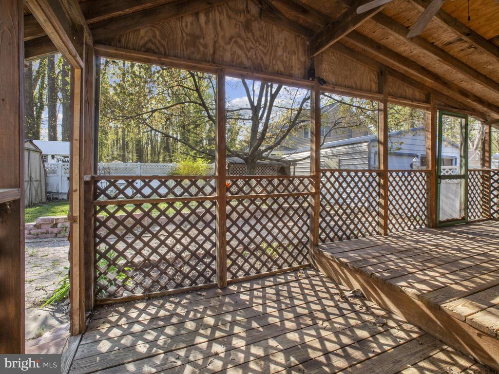 918 N Forest Trl