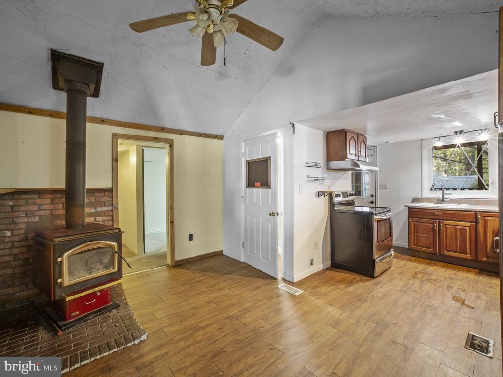 918 N Forest Trl