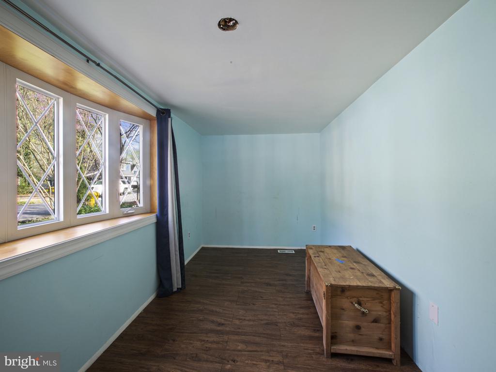 918 N Forest Trl