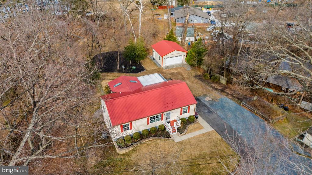 1572 ANNAPOLIS DRIVE