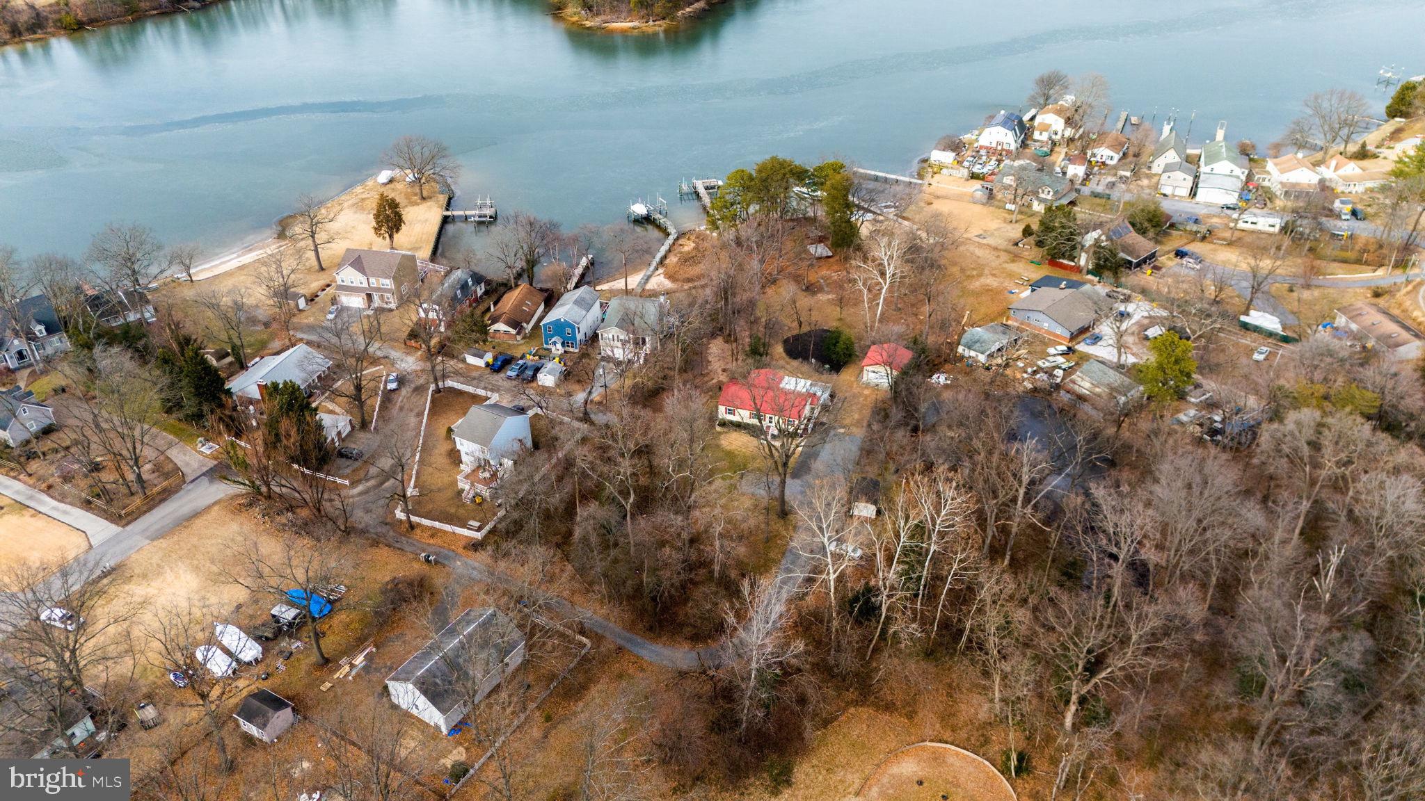 1572 ANNAPOLIS DRIVE