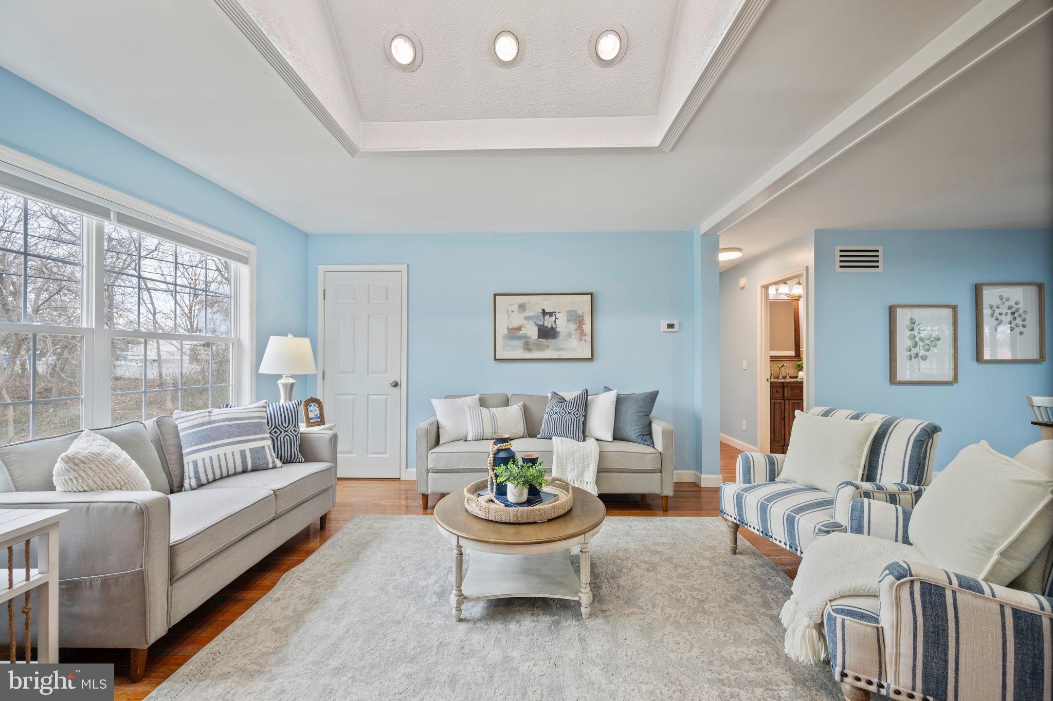 1572 ANNAPOLIS DRIVE