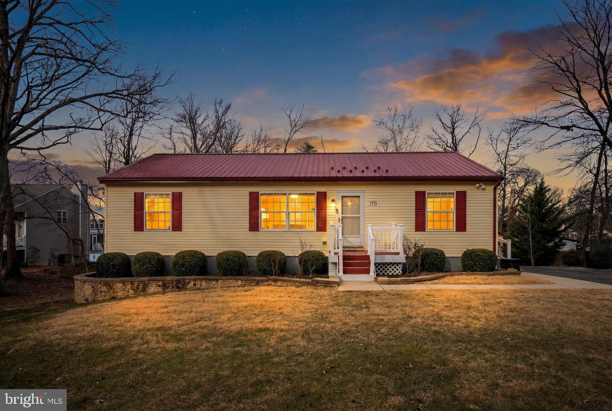 1572 ANNAPOLIS DRIVE