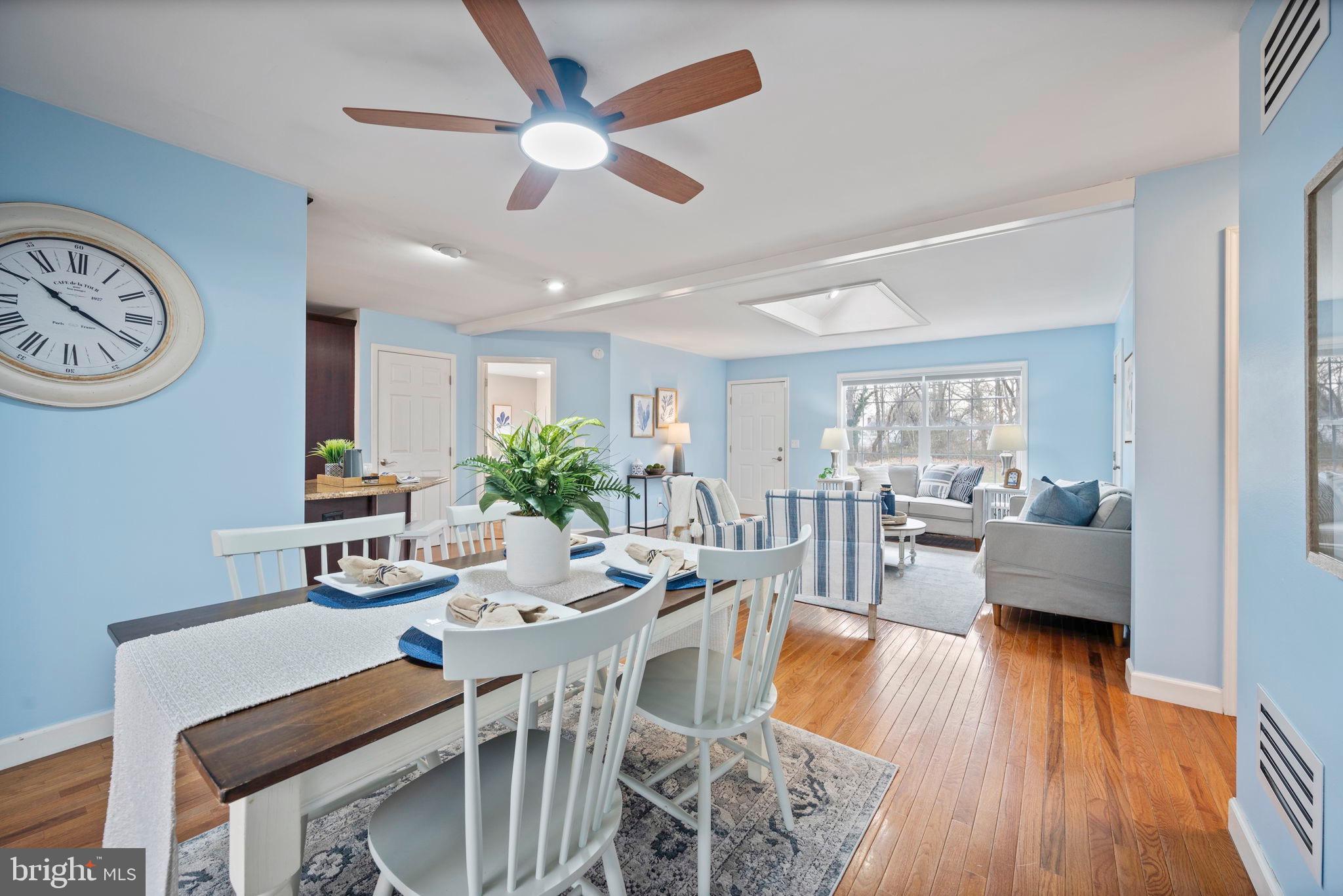 1572 ANNAPOLIS DRIVE