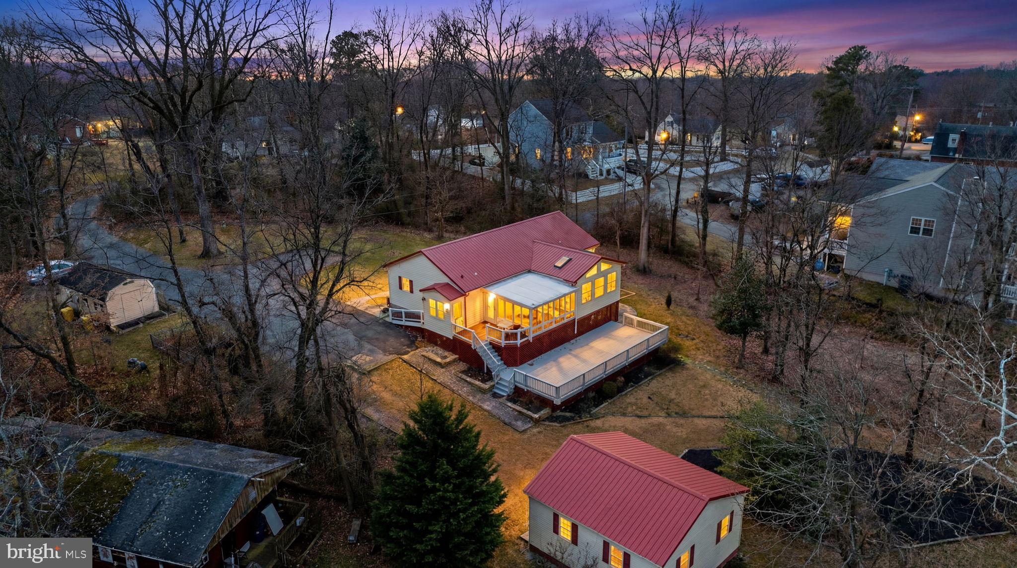 1572 ANNAPOLIS DRIVE