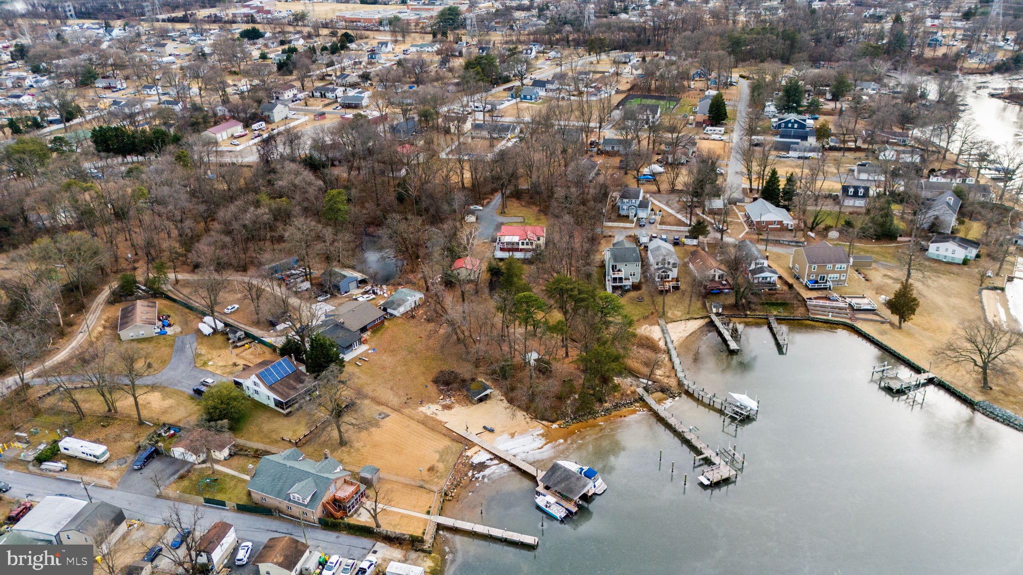 1572 ANNAPOLIS DRIVE