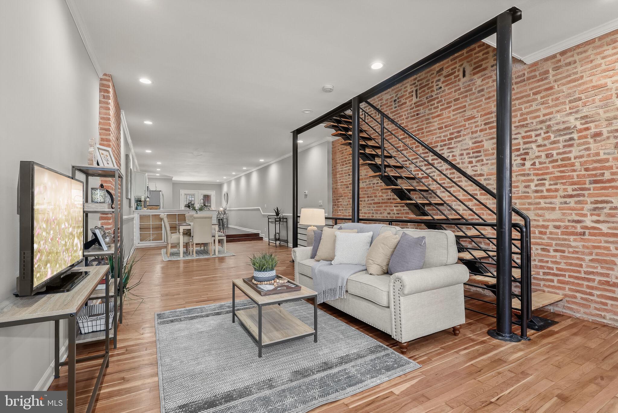 34 Patterson Park Ave N