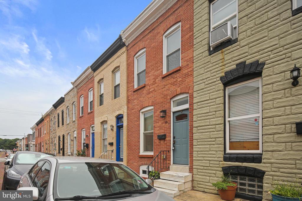 19 N Streeper St
