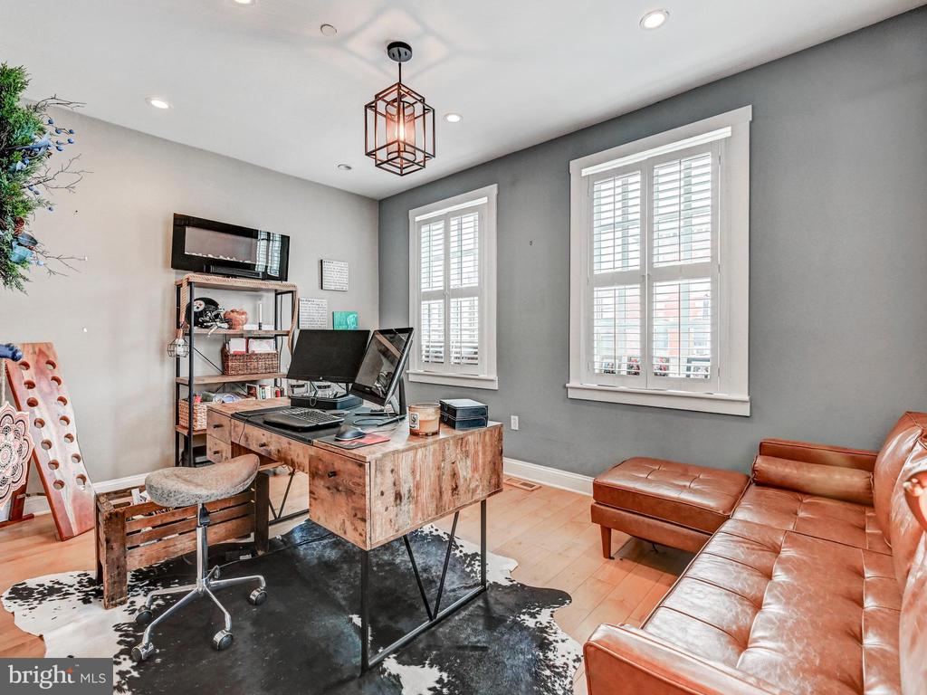 1722 FLEET STREET