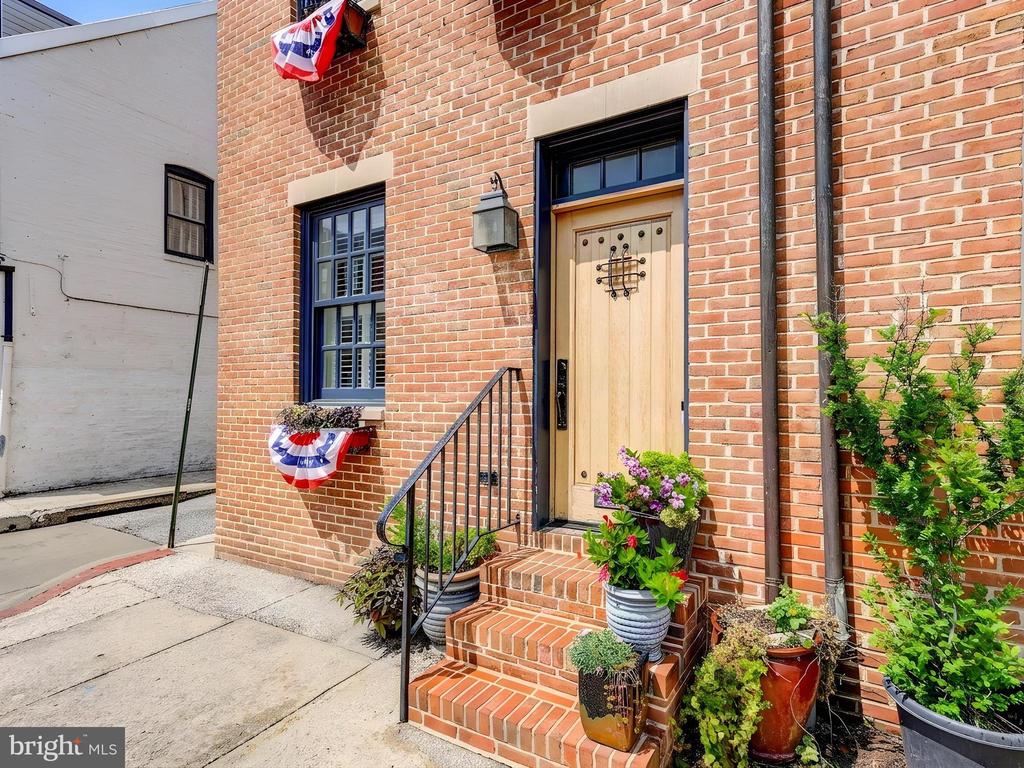 1722 FLEET STREET