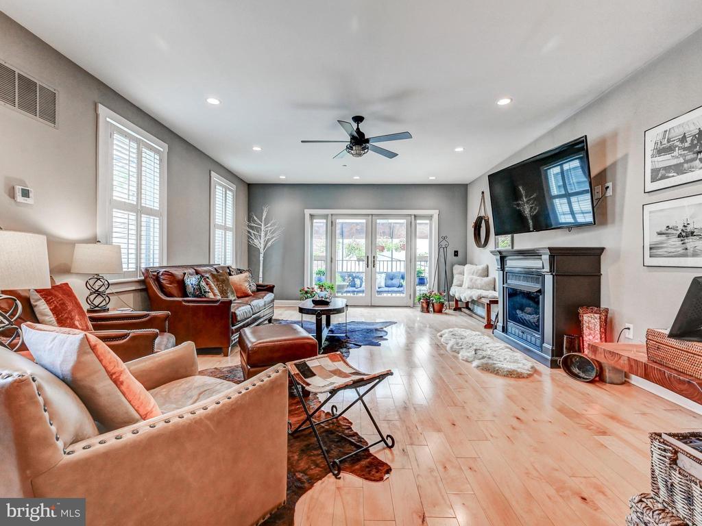 1722 FLEET STREET