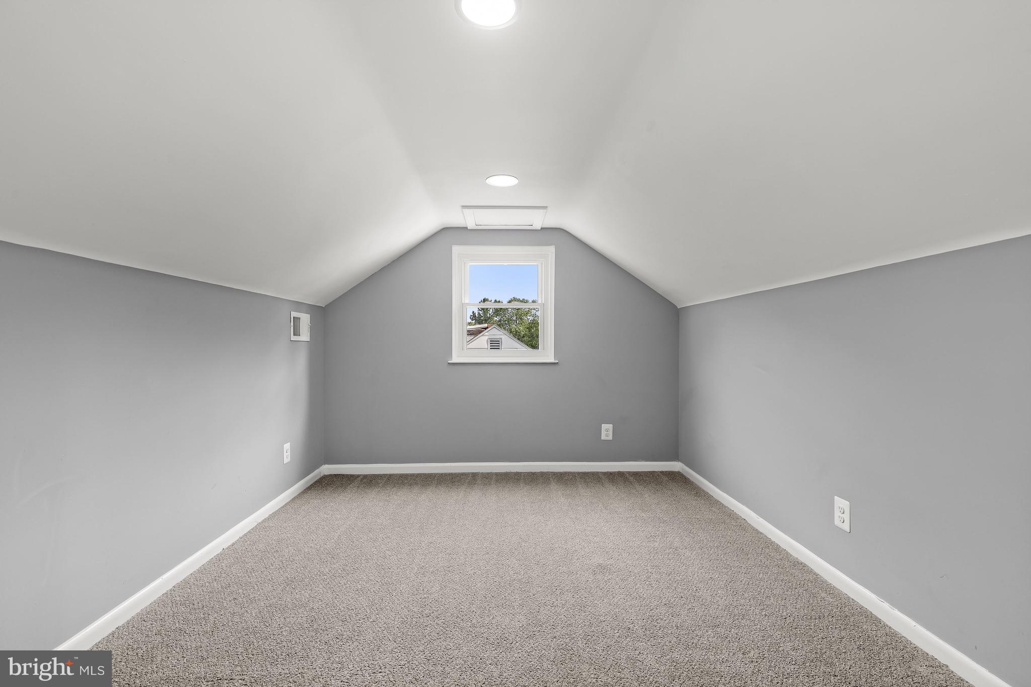 910 Olmstead Rd