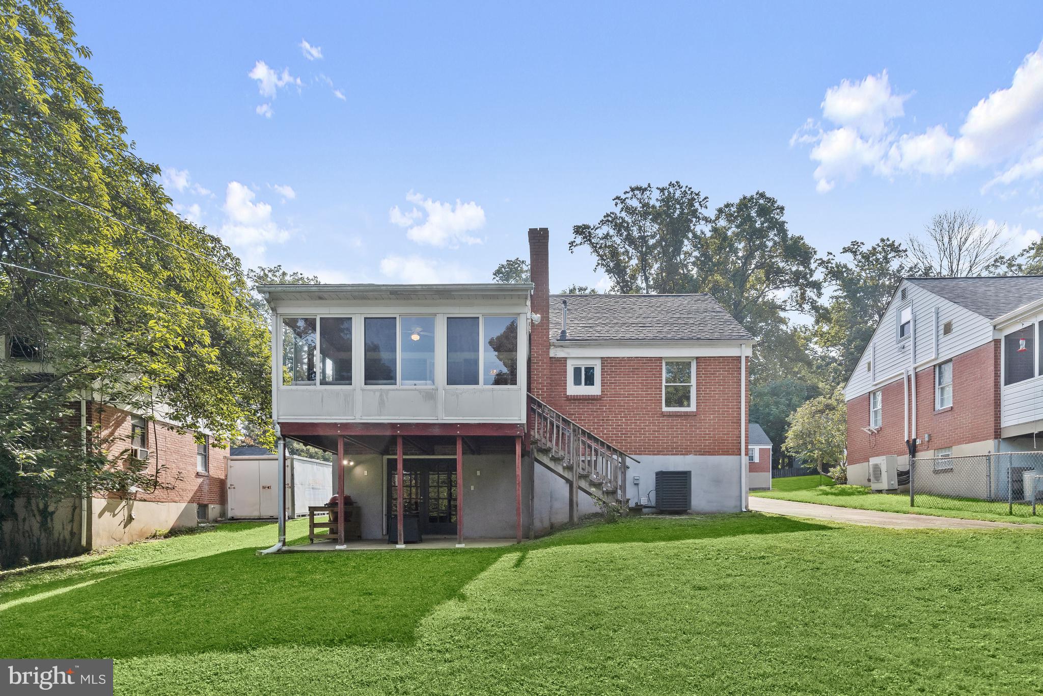 910 Olmstead Rd