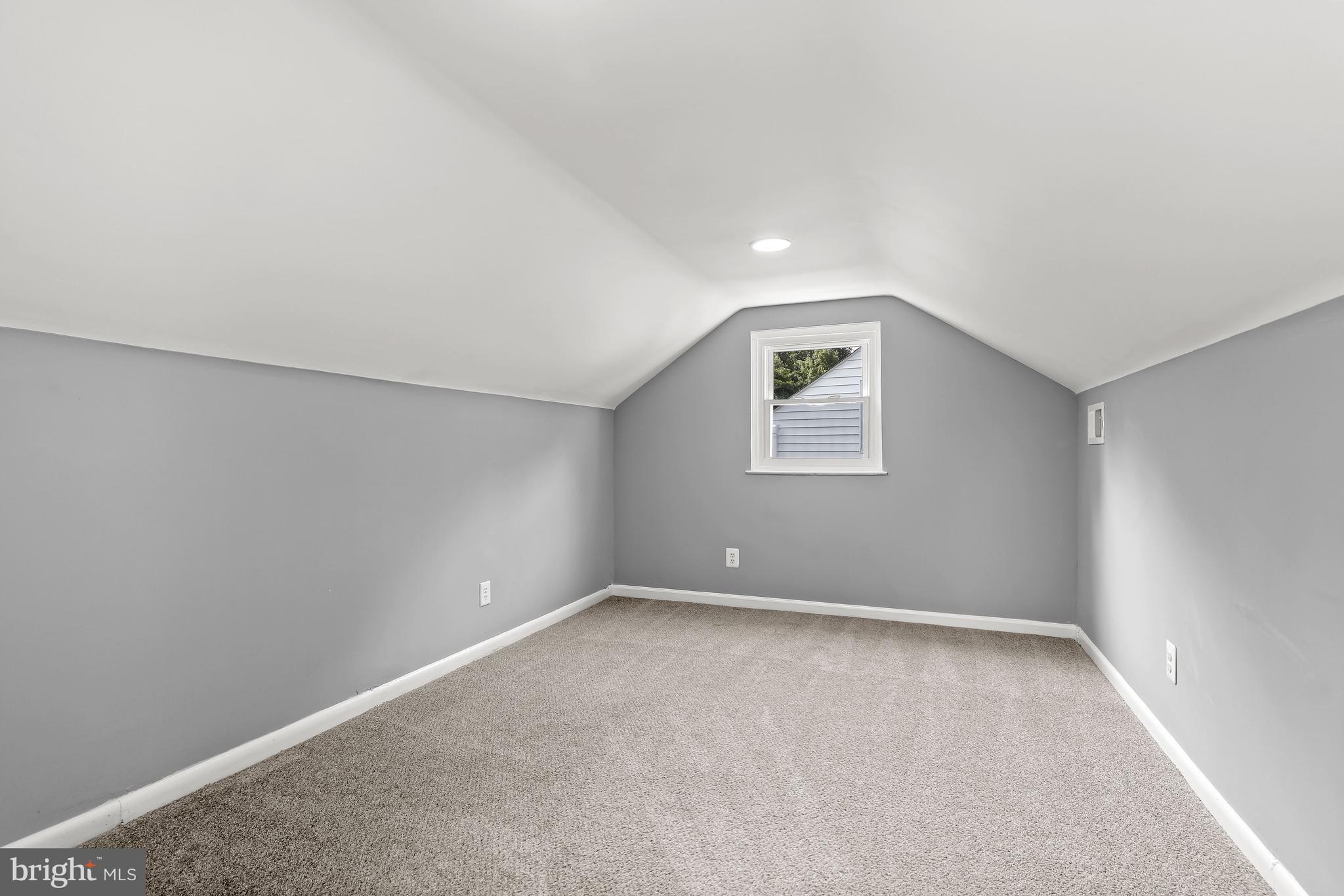 910 Olmstead Rd
