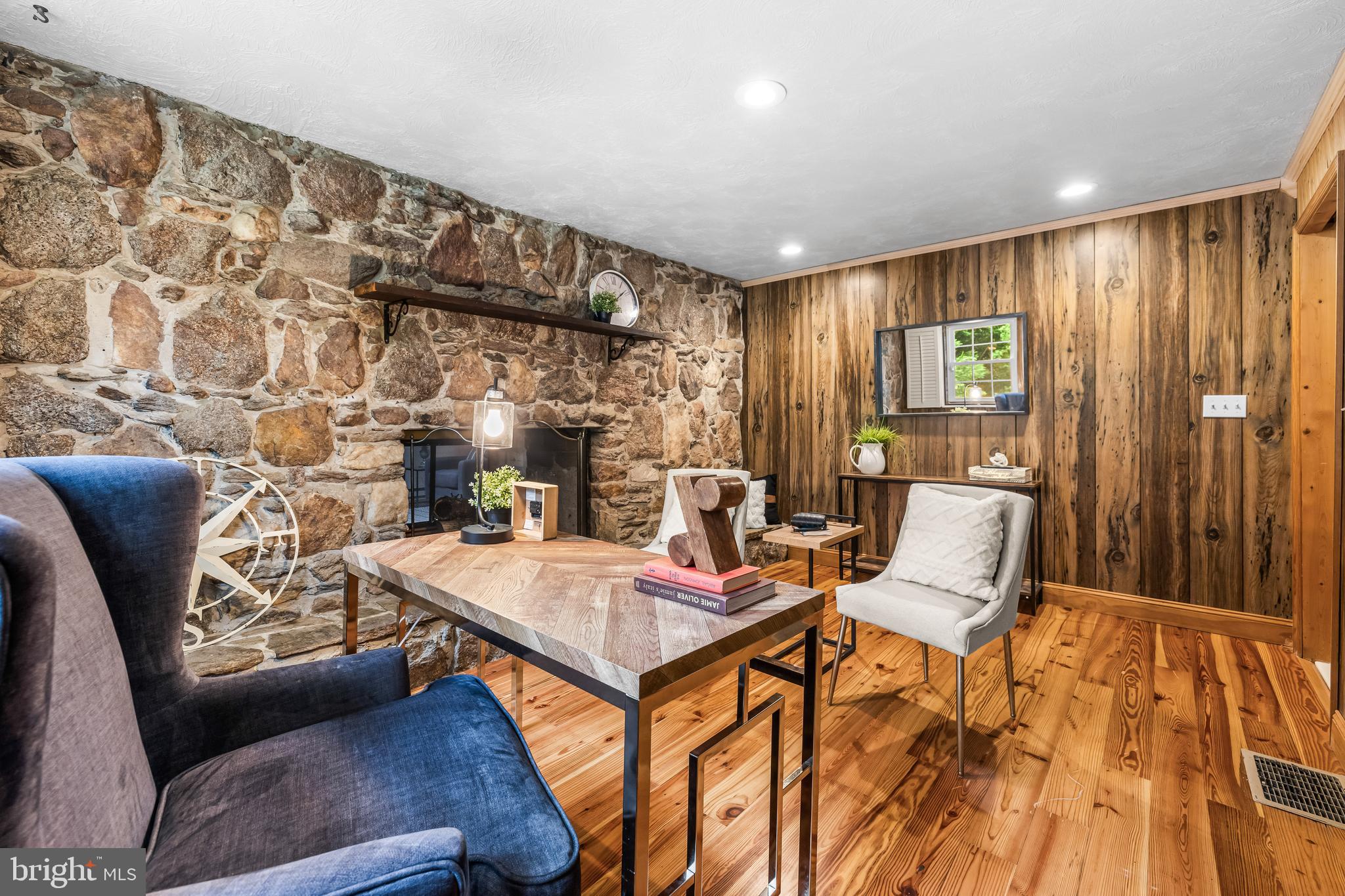 12301 MANOR ROAD