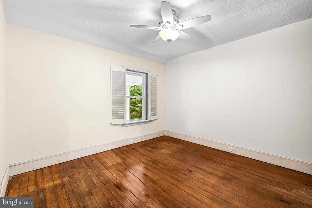12301 MANOR ROAD