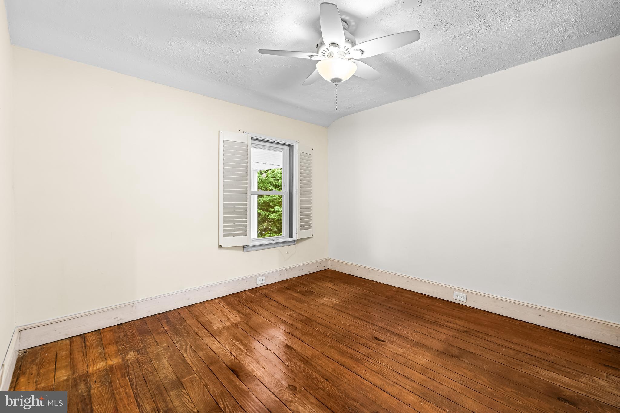 12301 MANOR ROAD