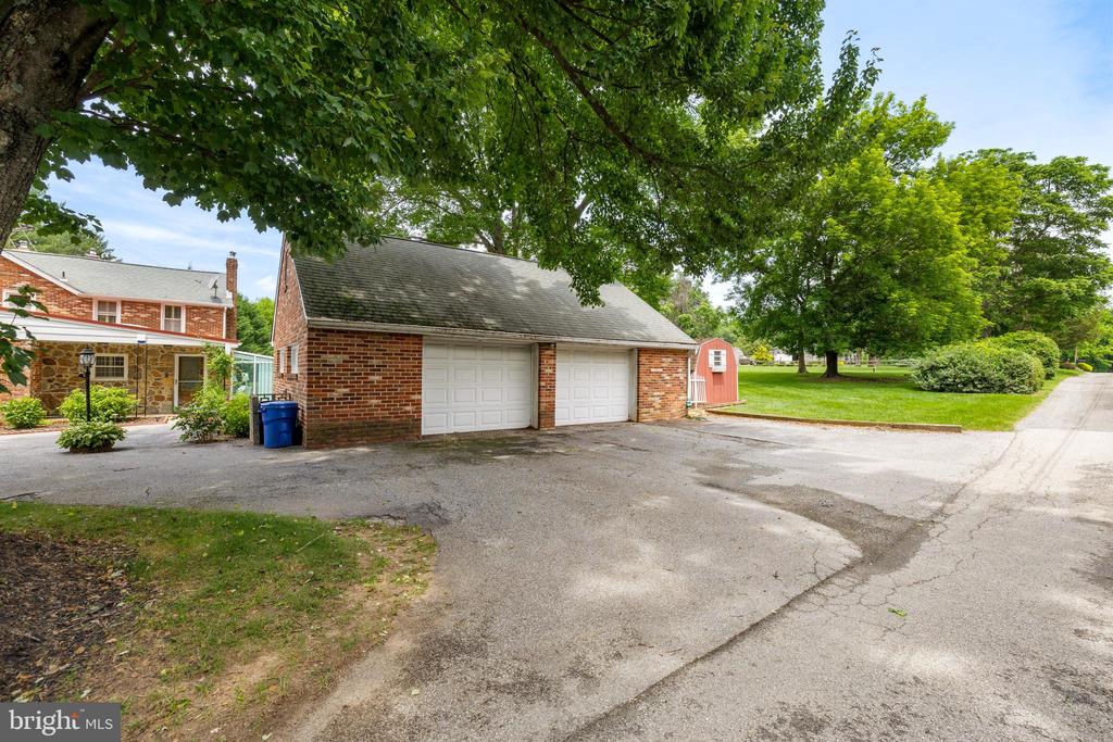 12301 MANOR ROAD
