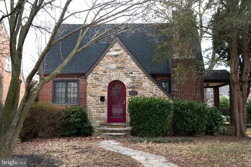 613 ANNESLIE ROAD