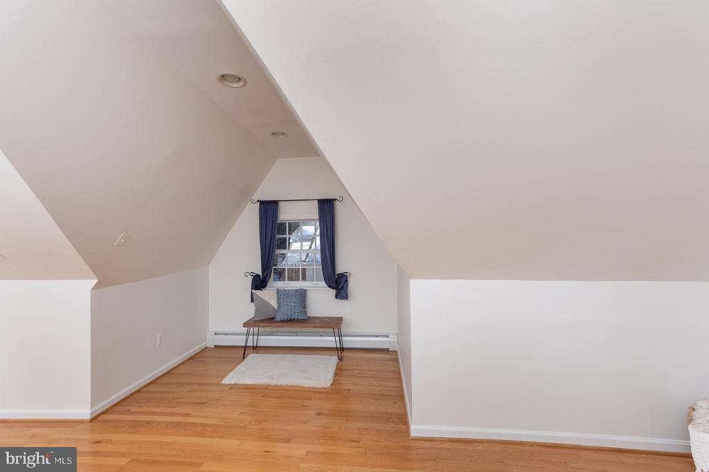 613 ANNESLIE ROAD