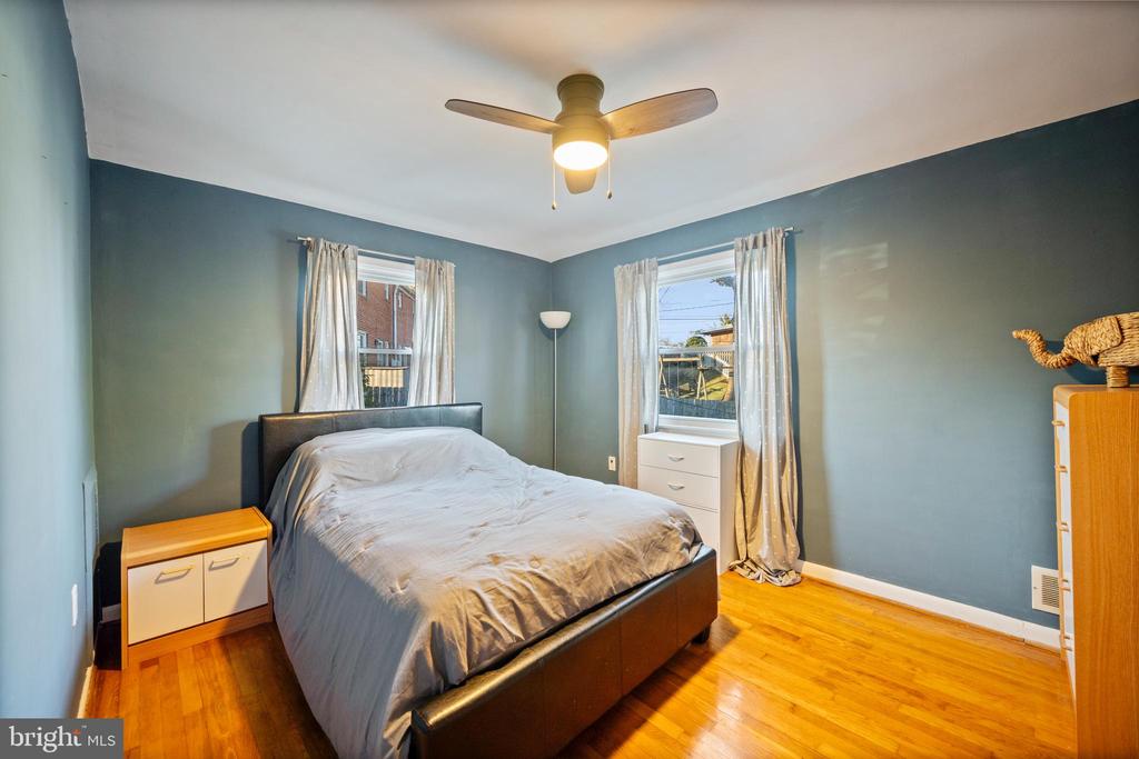 1311 GLENMONT ROAD