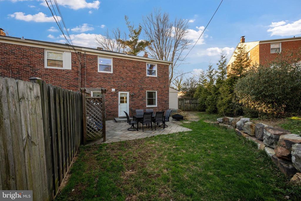 1311 GLENMONT ROAD