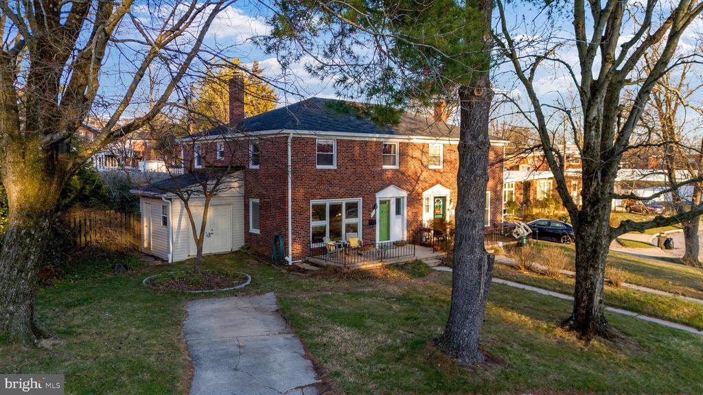 1311 GLENMONT ROAD